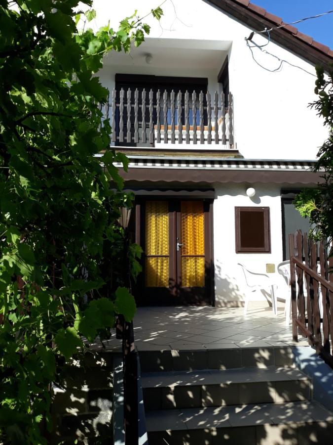 Retrovilla Balatonkenese Εξωτερικό φωτογραφία